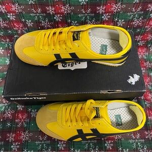Onitsuka Tiger Bruce Lee Black And Yellow
Casual Sneakers